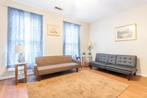 Sunny Sweetheart-Front Apartment near Riverwalk - فينيكس سيتي