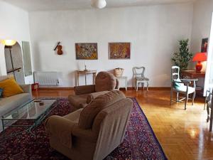 Appartements Apartment in the heart of Cotignac : photos des chambres