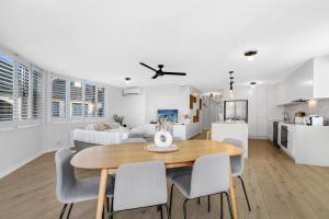 Private Rooftop, 2-Storey Surfers Paradise Apartment with Pool [Near Beach!]