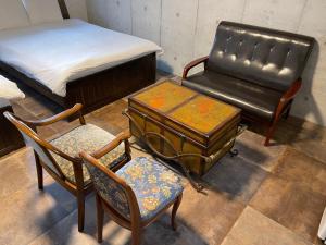 WOLF PACK apartment 21