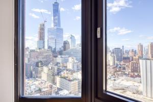 Tribeca Studio w Pool Roofdeck Gym View NYC-273