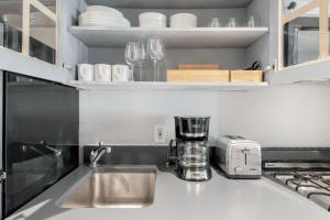 West Village 1br w in-unit wd NYC-1163