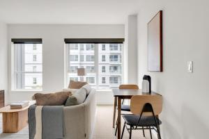 Bellevue 1BR w Gym WD Roof nr Downtown Park SEA-337