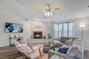 Cheerful Vibrant 3BR - 3TV - New - Los Ranchos de Albuquerque