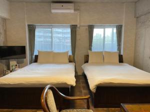 WOLF PACK apartment 21