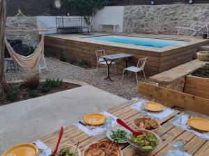 B&B / Chambres d'hotes Chez Lola-Maison d'hotes Corbieres : photos des chambres