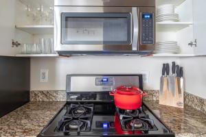 Foggy Bottom 1BR w Gym Pool DM nr Georgetown WDC-172