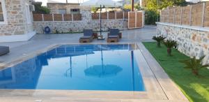 Double Bee Villa with private pool