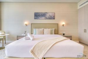 Heavenly Studio at The Palm Tower Palm Jumeirah by Deluxe Holiday Homes