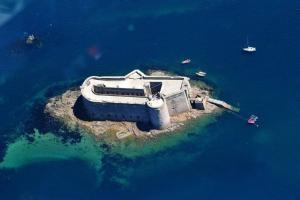 Maisons de vacances Ker Tornaod Maison familiale avec acces direct a la mer : photos des chambres