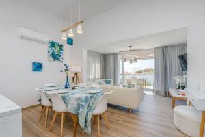 Luxury house in Roses