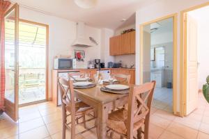 Appartements Casa Corsica - Appt climatise proche de la plage : photos des chambres