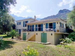 Villas Magnifique villa entre mer et montagne : photos des chambres
