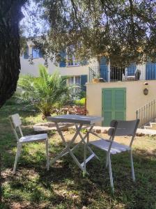 Villas Magnifique villa entre mer et montagne : photos des chambres