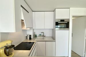 Appartements Acces Direct Plage, logement unique pour 4 personnes , dernier etage d'un immeuble : photos des chambres