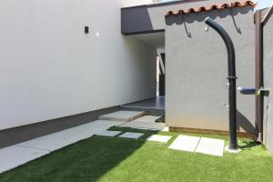 Modern villa Maeni with private pool in Pula