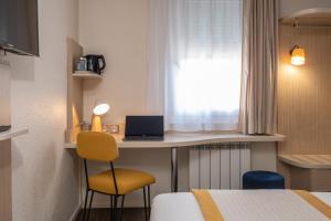 Hotels Kyriad Lyon Est - Bron Eurexpo Le Cottage : photos des chambres