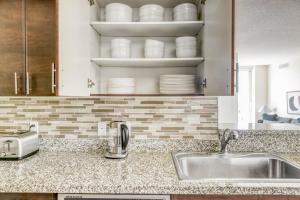 Coral Gables 2br w wd pool gym near shops MIA-46