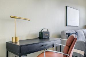 Mission Valley 1br w gym wd pool nr shops SAN-20