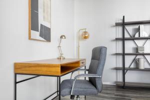 Beverly Hills 2BR nr Bristol Farms The Grove LAX-679