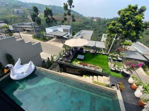 Double R Villa F11 Dago Village