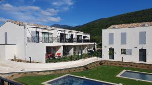 Appartements Les Papillos du Ventoux - Le Petit Sylvain - een slaapkamer met terras : Appartement 1 Chambre