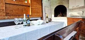 Sunny Holiday House with pool