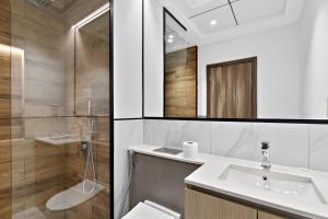 ALiving Duplex Studio I Aria Residence by Grovy, JVC