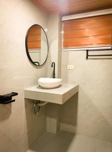 Ace Tiny Home in Alaminos - Home of the Hundred Islands