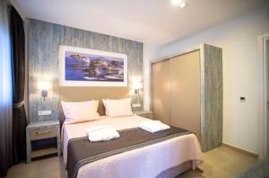 Queen Victoria Suit Apart OTEL