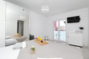 Home Nika one minute from -Beach