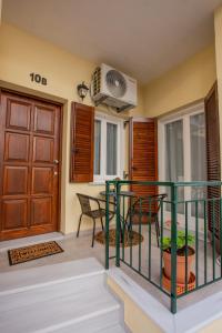 Costos Condos NEW 10B 2 Bedrooms Condo