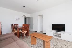 UHC ESQUIROL APARTMENTS