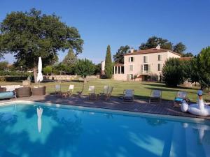 Maisons de vacances Merveilleuse Bastide au Chateau Real d'Or : photos des chambres