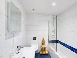 3 The Boatyard - Luxurious waterside 4 bed townhouse, lift, parking