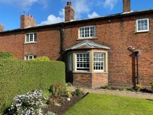 Woodpecker Cottage - Emley