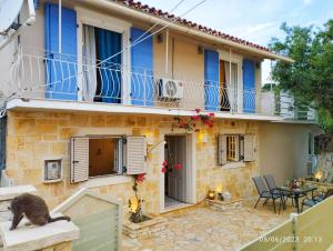 Spiros cottage by Alegria apartments