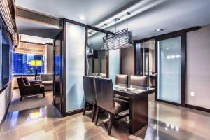 City Center - Panoramic Corner Suite at Vdara
