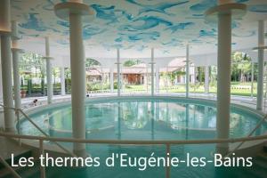 Maisons de vacances Elegante Maison avec piscine privee - Bougue : Maison 3 Chambres