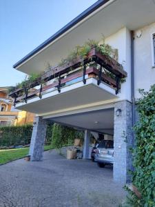La finestra sul lago - in villa con vista e posto auto coperto