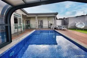 אחוזה על המים - וילה יוקרתית עם בריכה מחוממת וג'קוזי - Luxury 5 Bedroom villa with heated pool and jacuzzi - Abirim