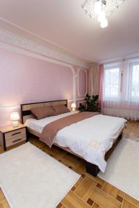 Центр. Вулиця Липова. 3 кімнати - 4hvězdičkové hotely ve městě Ternopil