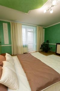 Центр. Вулиця Липова. 3 кімнати