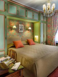 Hotels Hotel Duc De St-Simon : photos des chambres