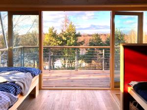 Bird Lodge for 6 guests, 50 m from the lake, sauna, hot tube