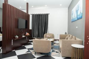 Anh Anh Luxury Hotel