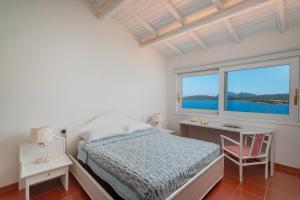Casa Azzurra con Terrazza Vista Mare by Wonderful Italy