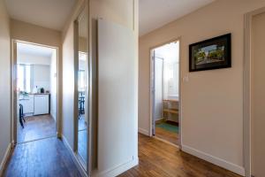 Appartements L'Amazone - Appartement d'exception avec parking : photos des chambres