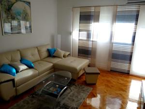 SUNNY apartment in the city centre, Apartmanok - Zára
