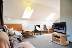 Apartament przestronny w Karpaczu, cisza, ogród, parking, balkon, taras, zieleń, sklep 5min